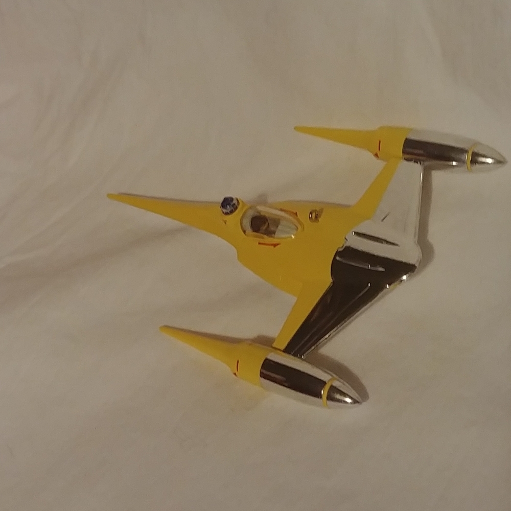 Star Wars Hallmark Ornament Naboo Starfighter